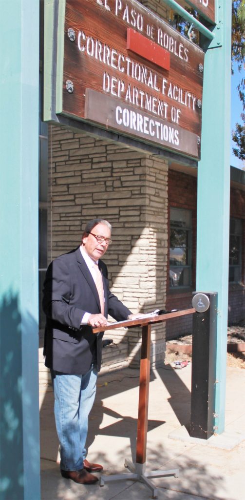 Paso Robles former superintendent speaks at time capsule opening.