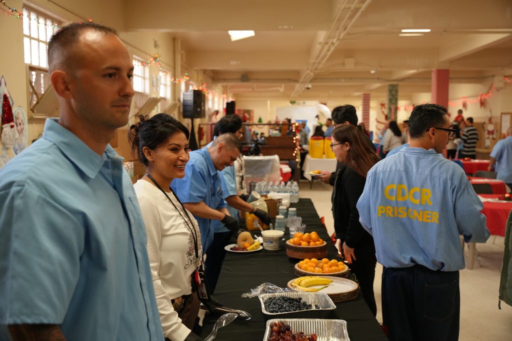 CTF FBB staff and incarcerated serving food