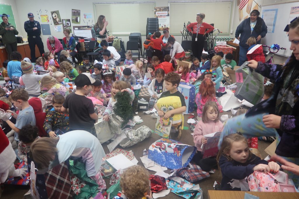 PBSP donates to elementary school for CDCR Christmas