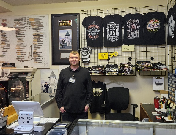 OVSRS employee at FOL