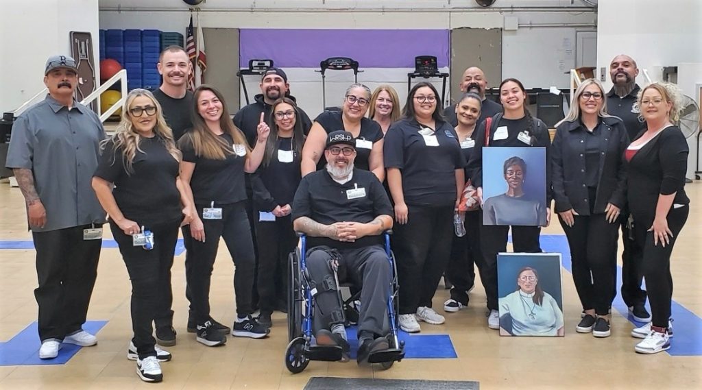 Group photo of volunteers and organizers.
