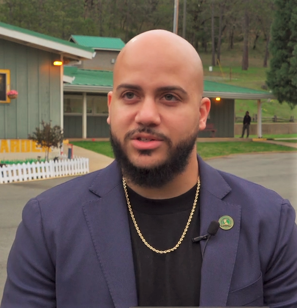 Assemblyman Issac Bryan speaking at Pine Grove Youth Conservation Camp.