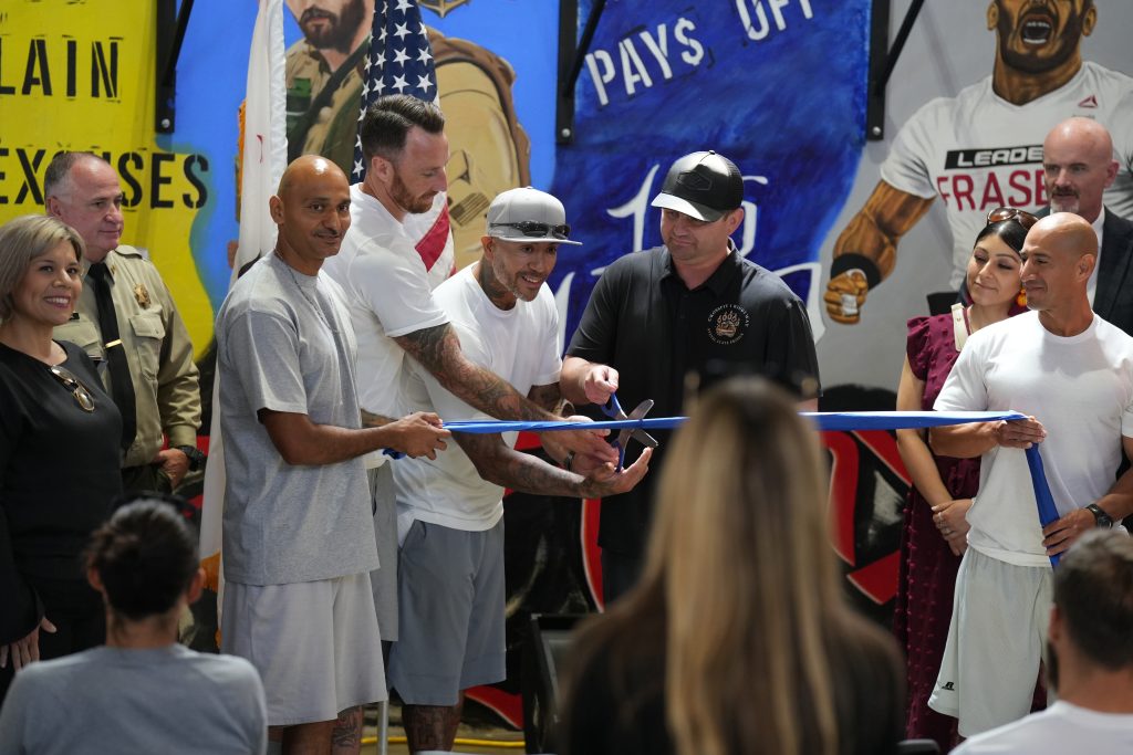 crossfit ribbon cutting