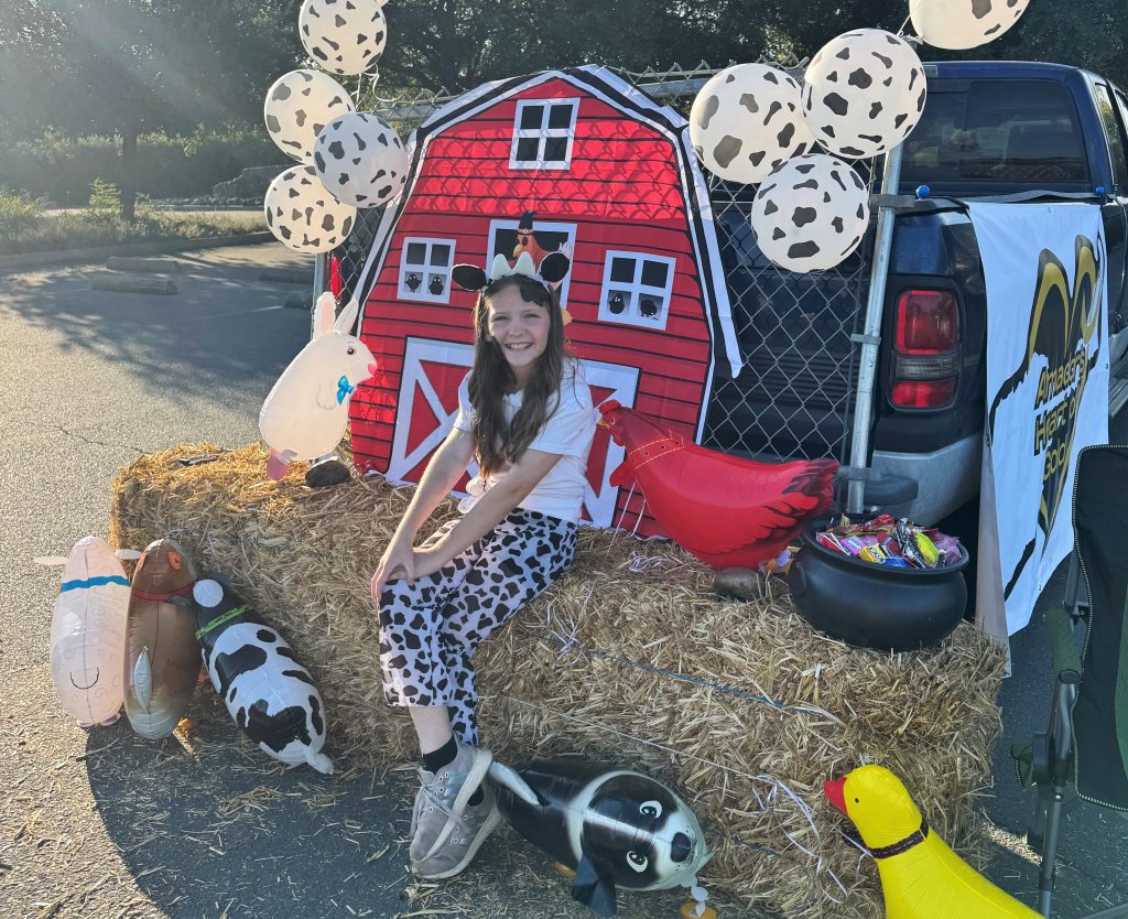 Winning trunk for Mule Creek State Prison community Halloween trunk-or-treat event.