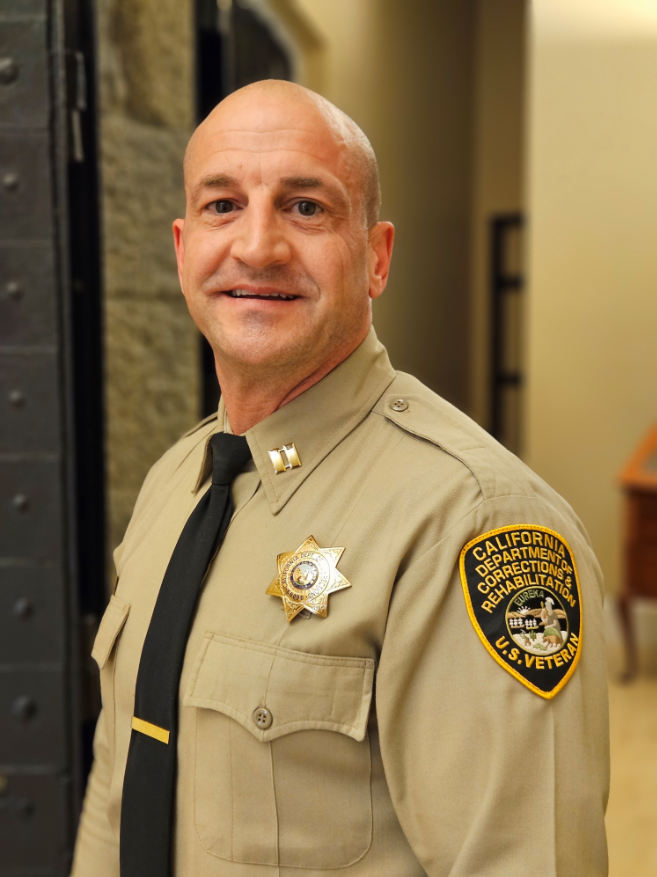 correctional captain wearing us veterans patch