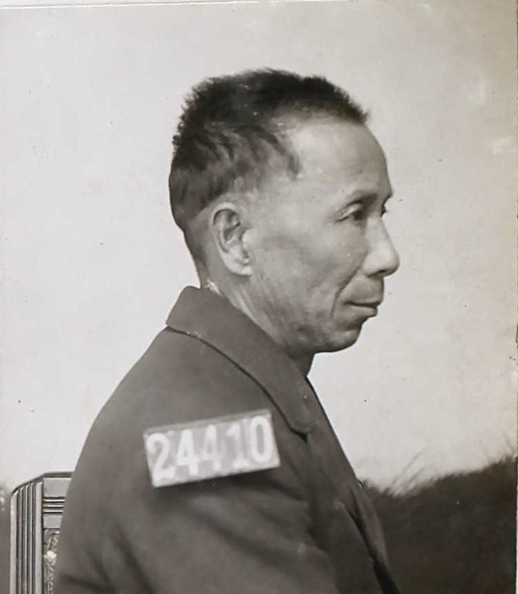 24410 number on the arm of Ah Sun as he is photographed at San Quentin in 1910.