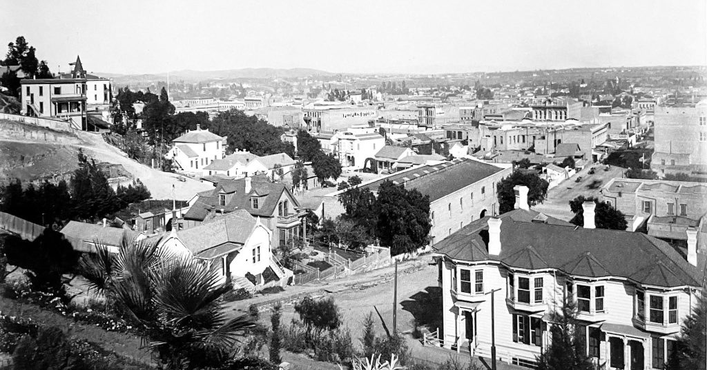 Looking east in Los Angeles in the 1890s.