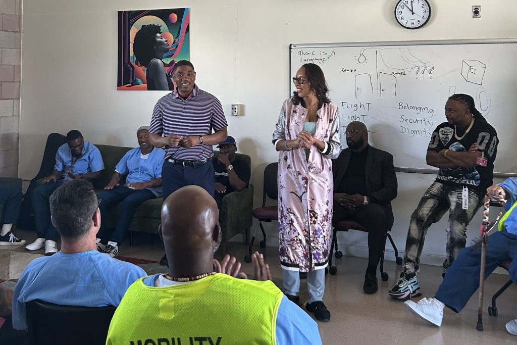 Warden and a program provider speak at Valley State Prison.