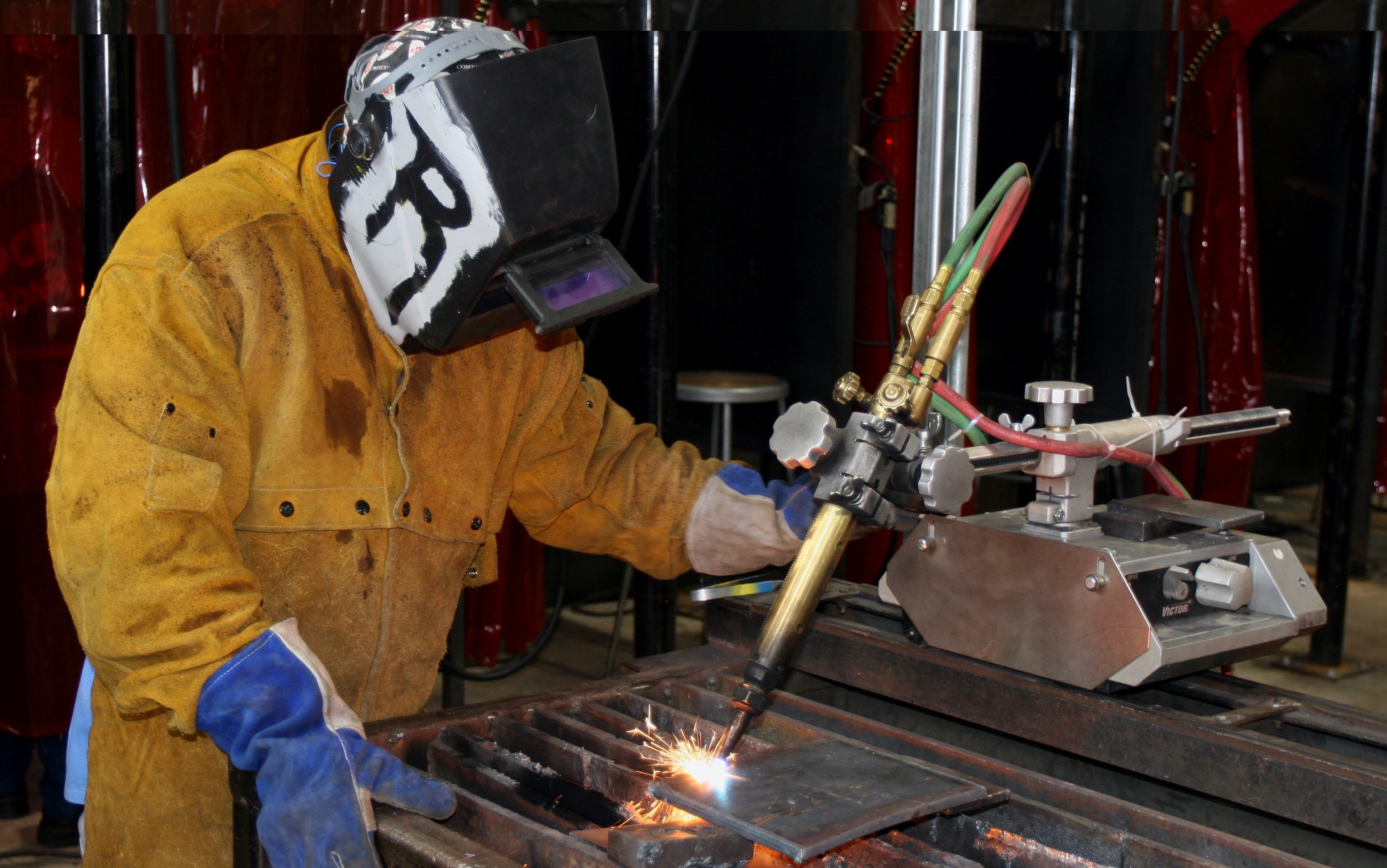 A student learns welding at California State Prison, Solano.