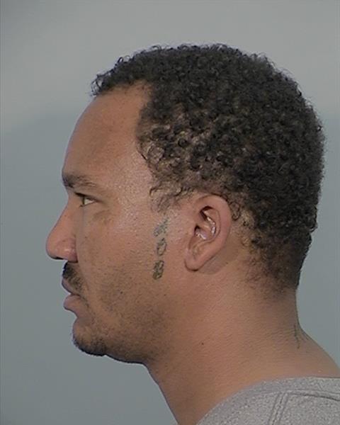 Side mugshot image of Derek Dajon Banks