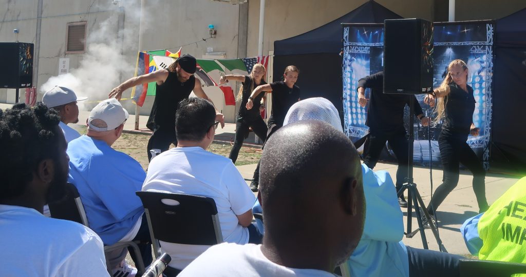 deep heart performance group puts on a show for sac incarcerated